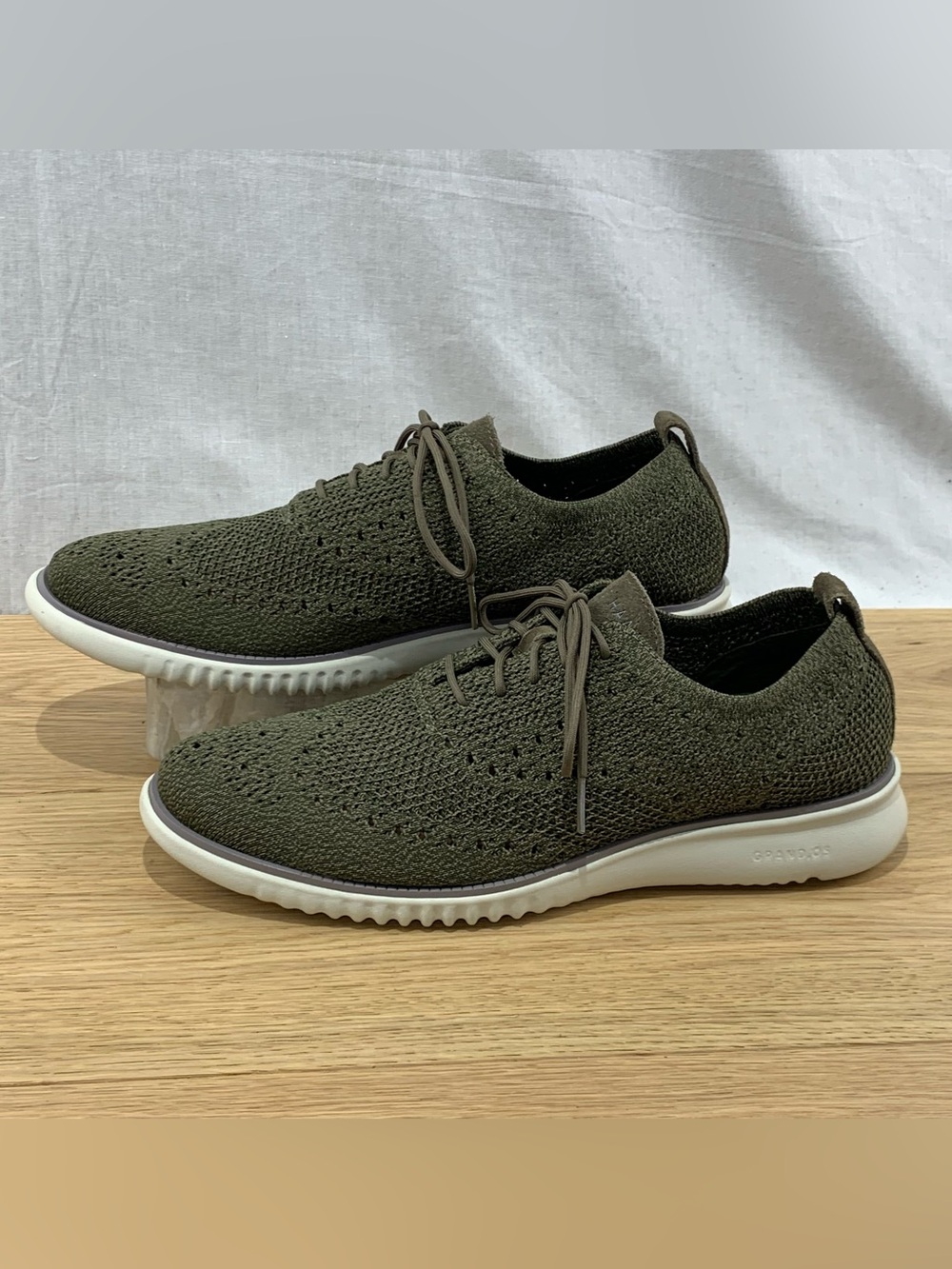 Cole Haan 2.ZEROGRAND Men’s 9.5 M Stitchlite Wingtip Oxford Stone Gray Shoes